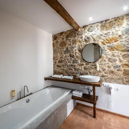 Galega Bed and breakfast 4*