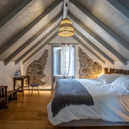 Bed & Breakfast Galega Silveira (Lisbon)