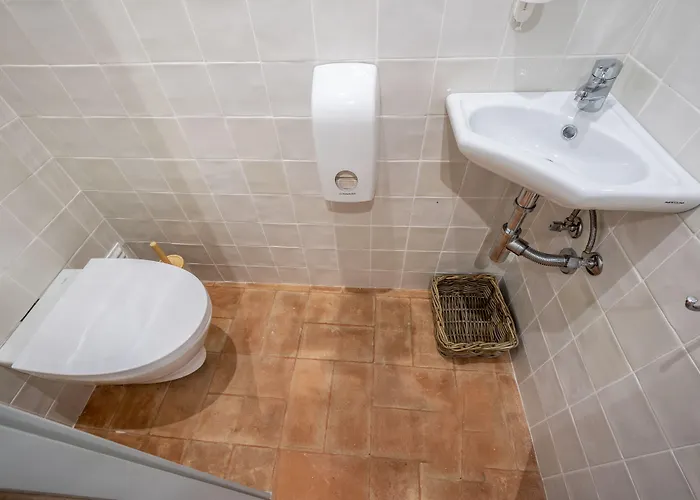 Galega Bed & Breakfast Silveira (Lisbon)